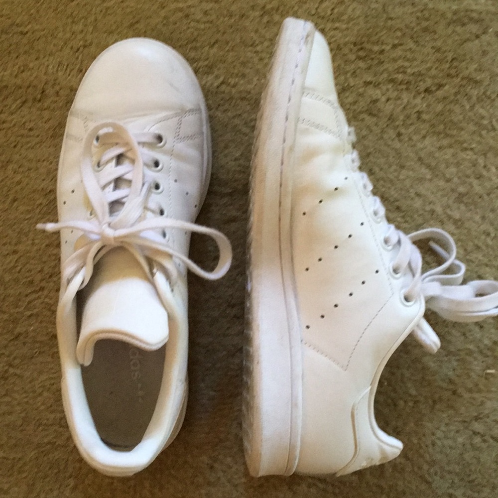White Adidas Stan Smith 8 women’s